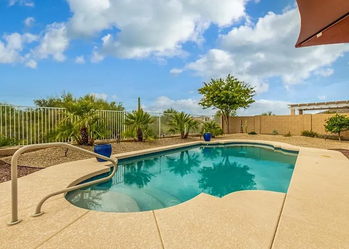 Luxurious With Pool And Holiday home Goodyear