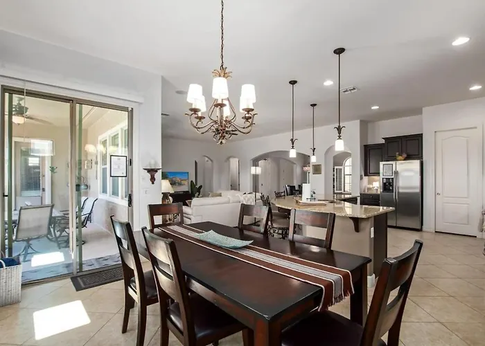 Luxurious With Pool And Holiday home Goodyear